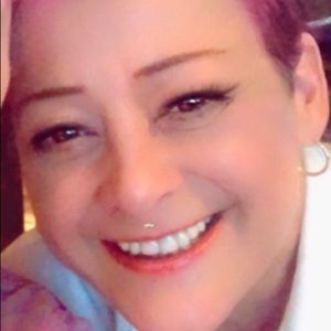 Meet your Posher, Debbie